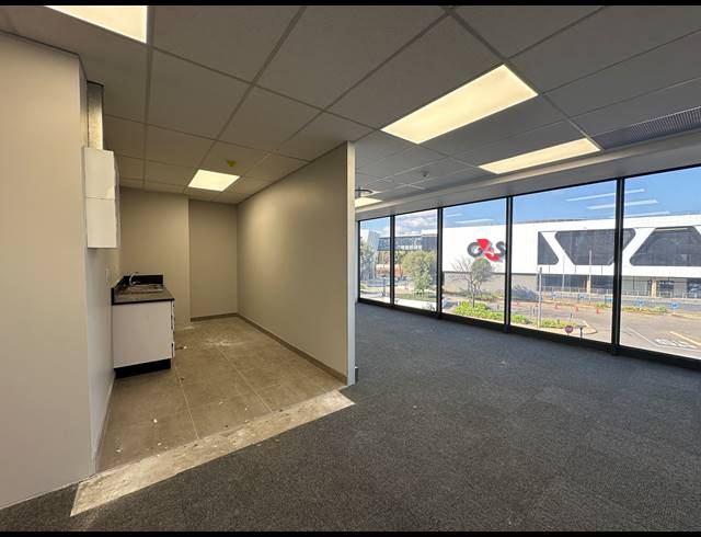 144M² OFFICE TO LET IN DORINGKLOOF